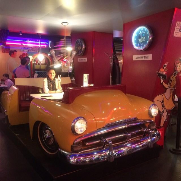 Ресторанный сервис бронирования столиков menu-rest.com - Интерьер ресторана "Beverly Hills Diner"