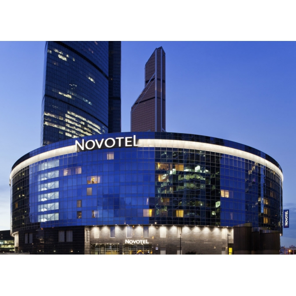 Ресторанный сервис бронирования столиков menu-rest.com - Интерьер ресторана "Novotel Москва Сити"