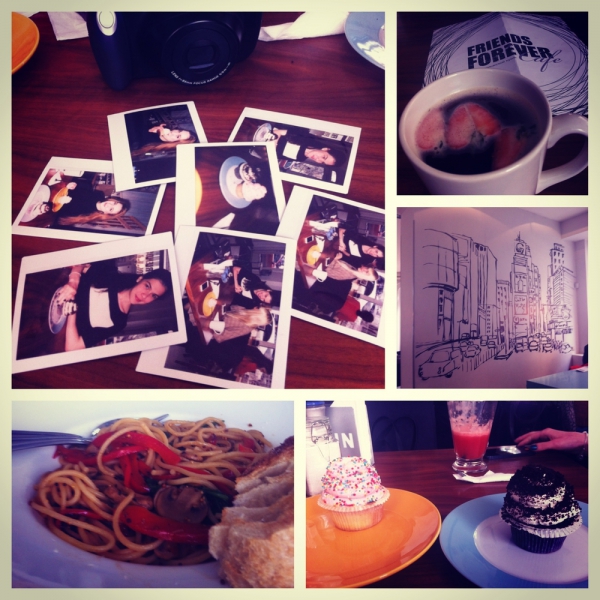 Ресторанный сервис бронирования столиков menu-rest.com - Интерьер ресторана "FRIENDS FOREVER"