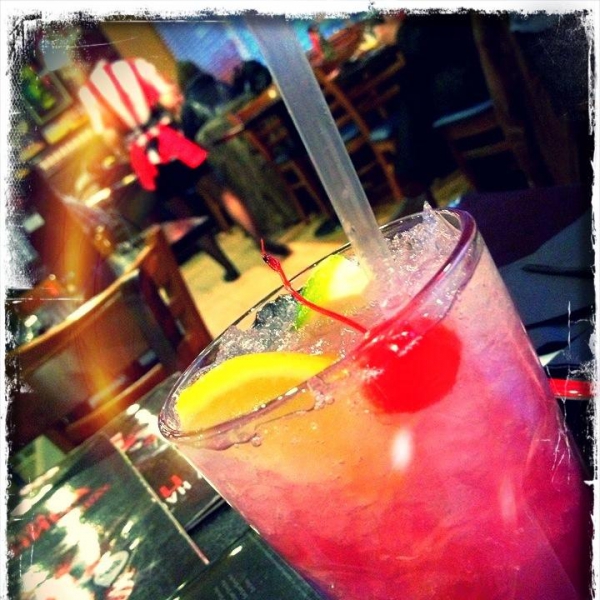 Ресторанный сервис бронирования столиков menu-rest.com - Интерьер ресторана "T.G.I. Friday`s"