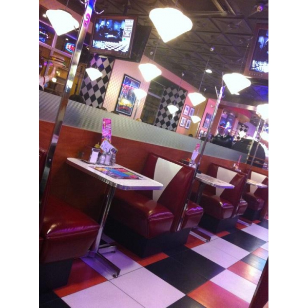 Ресторанный сервис бронирования столиков menu-rest.com - Интерьер ресторана "Beverly Hills Diner"