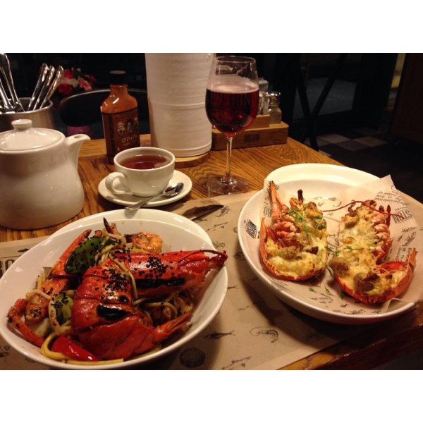 Ресторанный сервис бронирования столиков menu-rest.com - Интерьер ресторана "Boston Seafood & Bar"