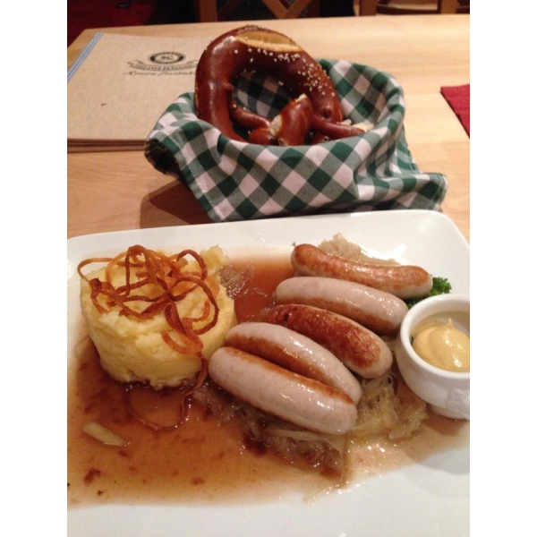 Ресторанный сервис бронирования столиков menu-rest.com - Интерьер ресторана "Paulaner Brauhaus"