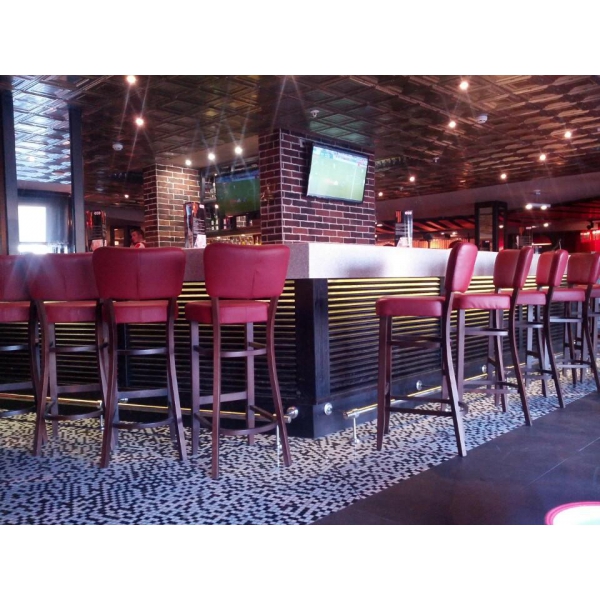 Ресторанный сервис бронирования столиков menu-rest.com - Интерьер ресторана "T.G.I. Friday`s"