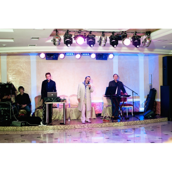 Ресторанный сервис бронирования столиков menu-rest.com - Интерьер ресторана "Малаховский Очаг"