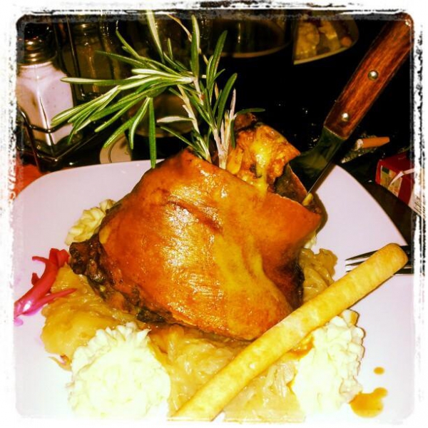 Ресторанный сервис бронирования столиков menu-rest.com - Интерьер ресторана "Beerмаркет"