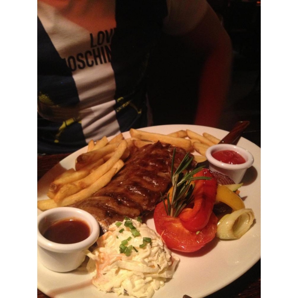 Ресторанный сервис бронирования столиков menu-rest.com - Интерьер ресторана "Beerмаркет"