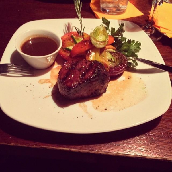 Ресторанный сервис бронирования столиков menu-rest.com - Интерьер ресторана "Beerмаркет"