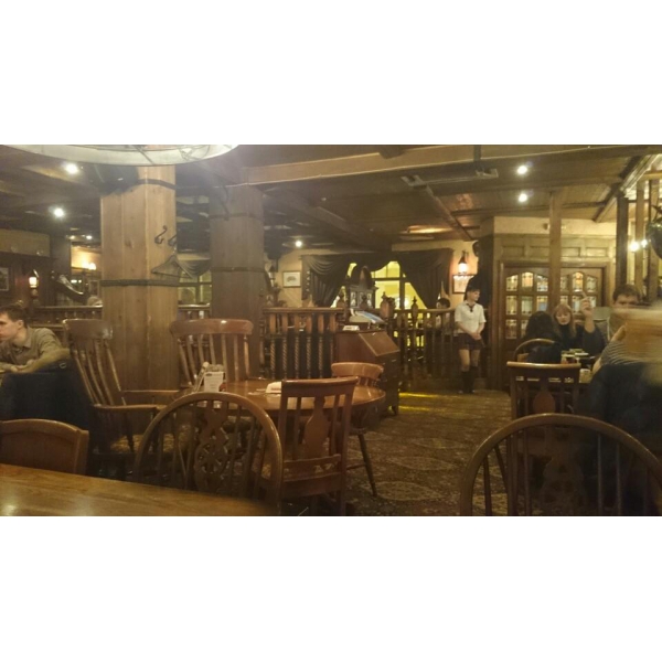 Ресторанный сервис бронирования столиков menu-rest.com - Интерьер ресторана "MOLLY GWYNN`S"