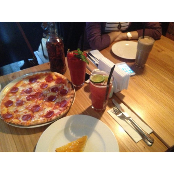 Ресторанный сервис бронирования столиков menu-rest.com - Интерьер ресторана "Pizza Express"