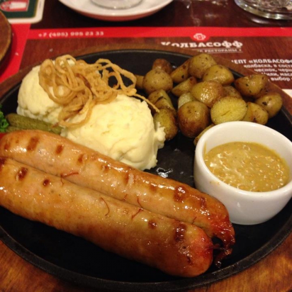 Ресторанный сервис бронирования столиков menu-rest.com - Интерьер ресторана "Колбасофф"