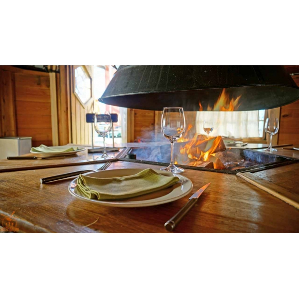 Ресторанный сервис бронирования столиков menu-rest.com - Интерьер ресторана "Экспедиция"