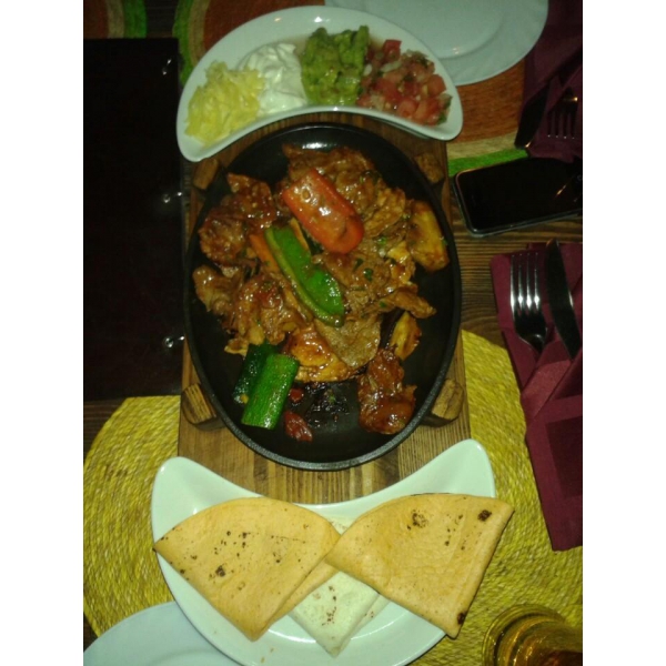 Ресторанный сервис бронирования столиков menu-rest.com - Интерьер ресторана "Сомбреро"