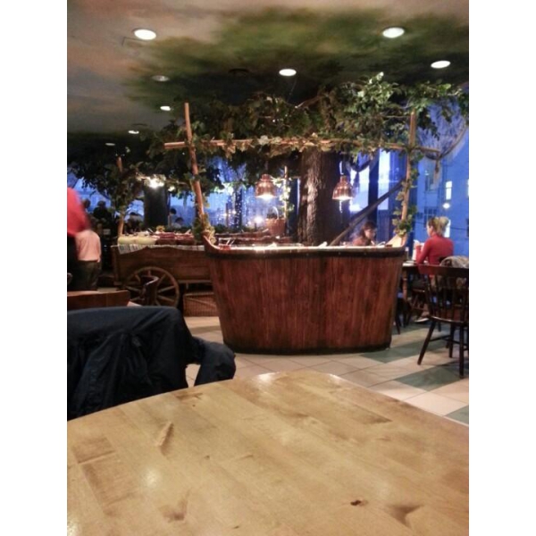 Ресторанный сервис бронирования столиков menu-rest.com - Интерьер ресторана "Ёлки-Палки"