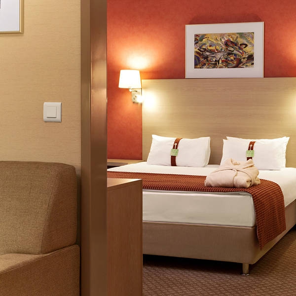 Ресторанный сервис бронирования столиков menu-rest.com - Интерьер ресторана "Holiday Inn Moscow Lesnaya & Suschevsky"