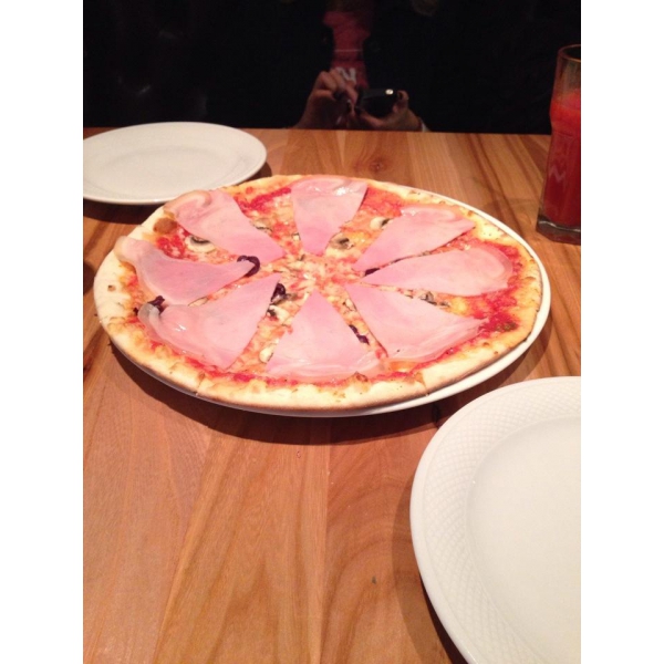 Ресторанный сервис бронирования столиков menu-rest.com - Интерьер ресторана "Pizza Express"