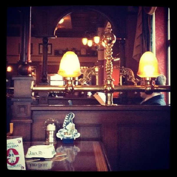 Ресторанный сервис бронирования столиков menu-rest.com - Интерьер ресторана "John Bull Pab"