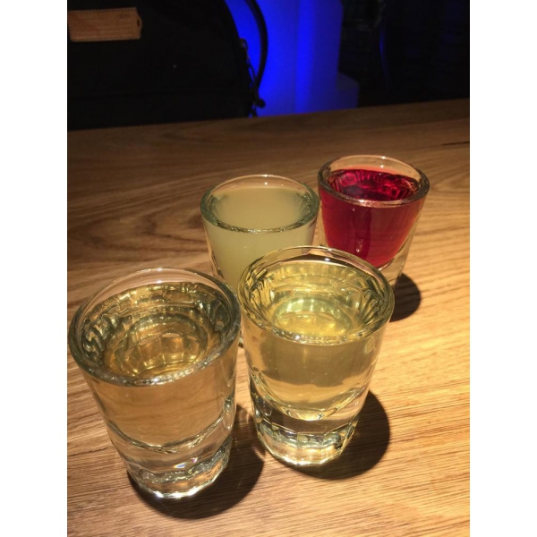 Ресторанный сервис бронирования столиков menu-rest.com - Интерьер ресторана "Изя гриль"