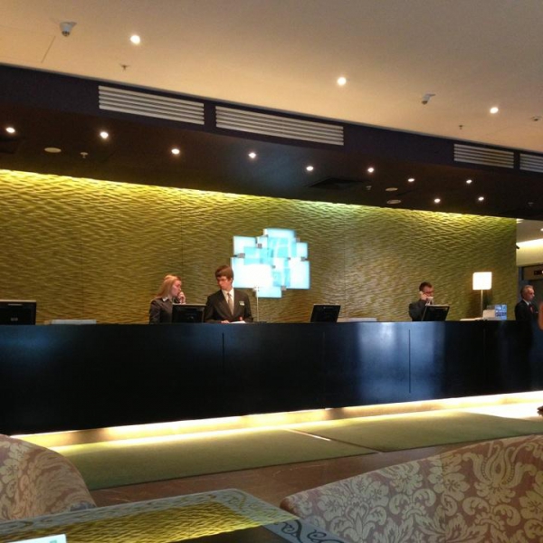 Ресторанный сервис бронирования столиков menu-rest.com - Интерьер ресторана "Holiday Inn Moscow Lesnaya & Suschevsky"