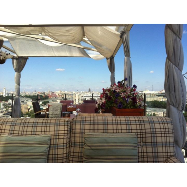 Ресторанный сервис бронирования столиков menu-rest.com - Интерьер ресторана "Карлсон"