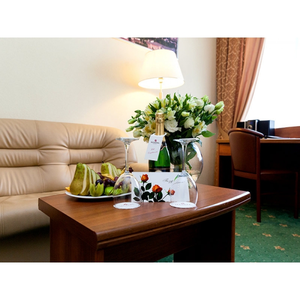 Ресторанный сервис бронирования столиков menu-rest.com - Интерьер ресторана "Максима Хотелс"