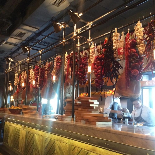 Ресторанный сервис бронирования столиков menu-rest.com - Интерьер ресторана "Jamie`s Italian"