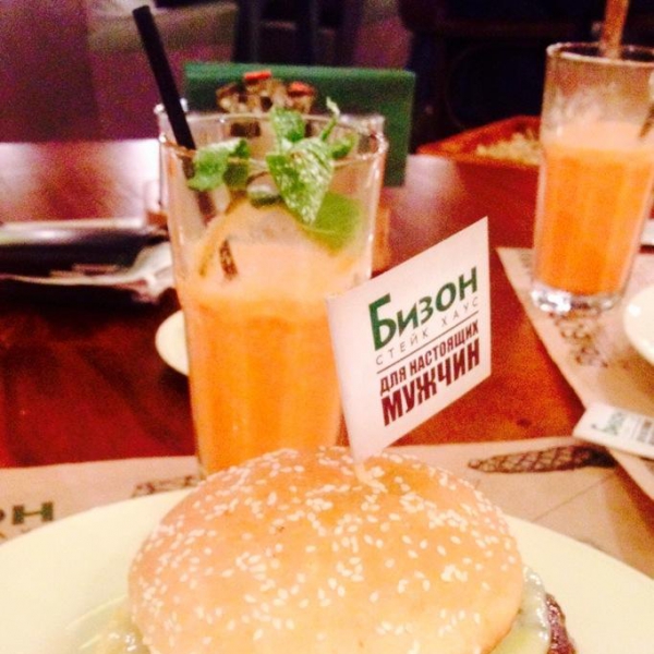 Ресторанный сервис бронирования столиков menu-rest.com - Интерьер ресторана "Бизон"