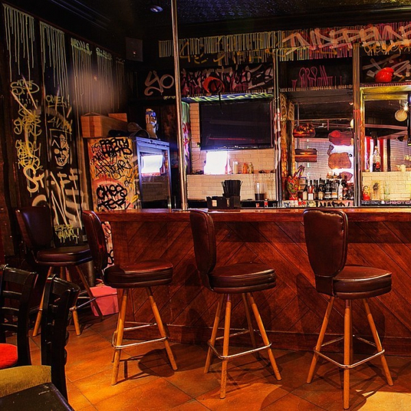 Ресторанный сервис бронирования столиков menu-rest.com - Интерьер ресторана "CHESTERFIELD"