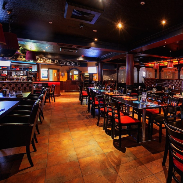 Ресторанный сервис бронирования столиков menu-rest.com - Интерьер ресторана "CHESTERFIELD"