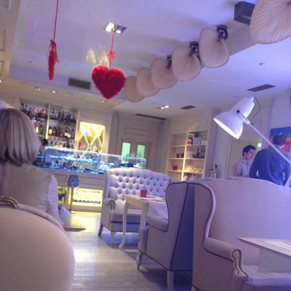 Ресторанный сервис бронирования столиков menu-rest.com - Интерьер ресторана "Белый ресторан"