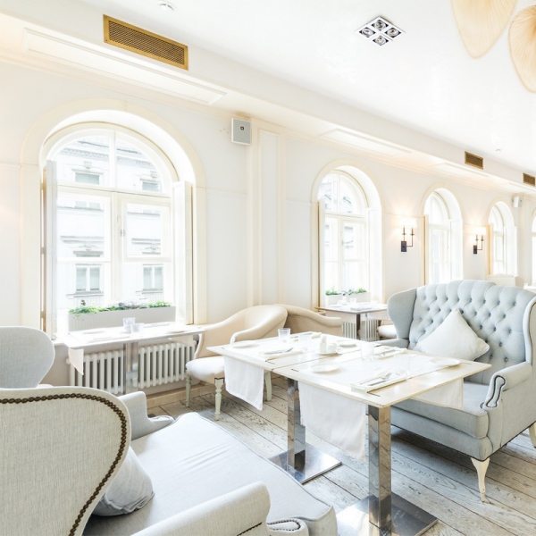 Ресторанный сервис бронирования столиков menu-rest.com - Интерьер ресторана "Белый ресторан"