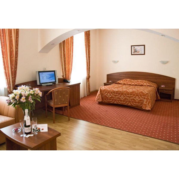 Ресторанный сервис бронирования столиков menu-rest.com - Интерьер ресторана "Максима Хотелс"