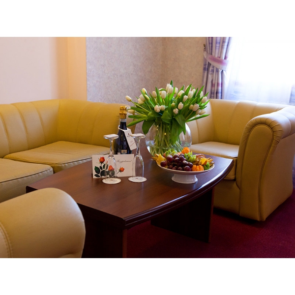 Ресторанный сервис бронирования столиков menu-rest.com - Интерьер ресторана "Максима Хотелс"