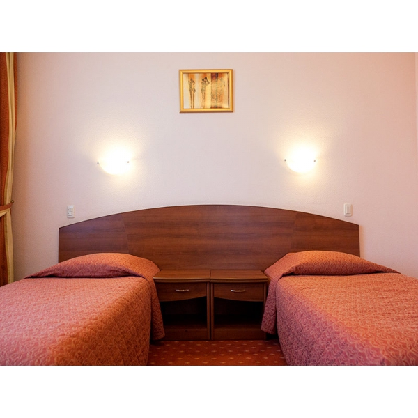 Ресторанный сервис бронирования столиков menu-rest.com - Интерьер ресторана "Максима Хотелс"