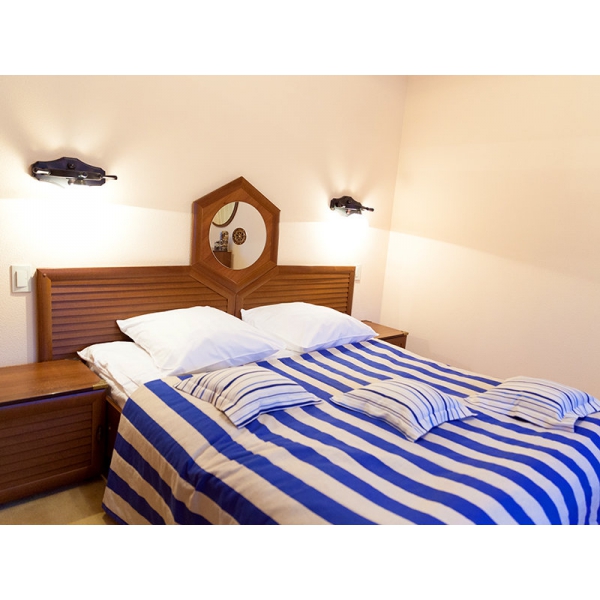 Ресторанный сервис бронирования столиков menu-rest.com - Интерьер ресторана "Максима Хотелс"