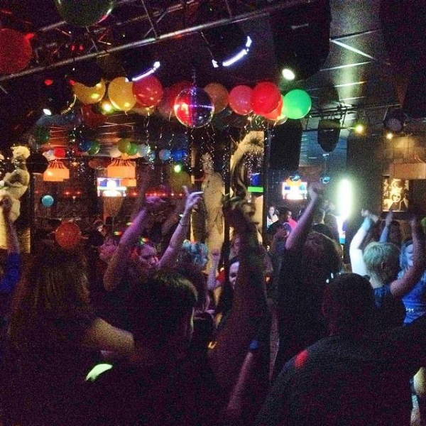 Ресторанный сервис бронирования столиков menu-rest.com - Интерьер ресторана "Территория"