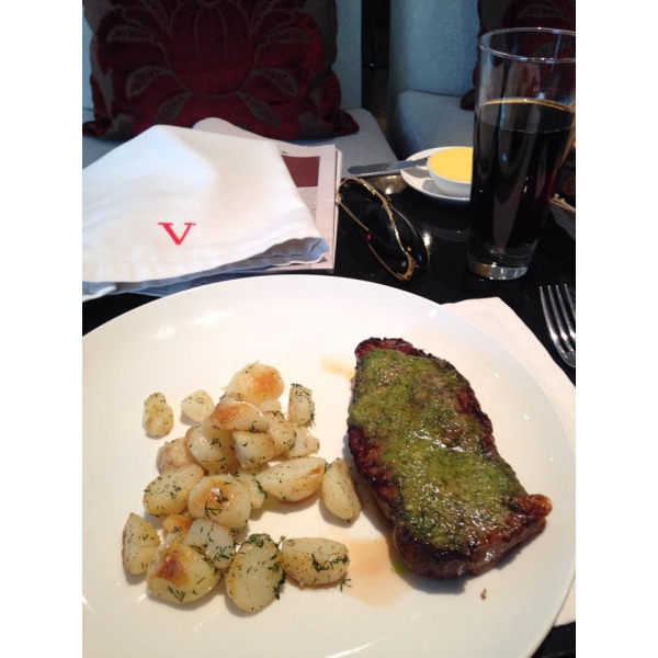 Ресторанный сервис бронирования столиков menu-rest.com - Интерьер ресторана "VOGUE cafe"