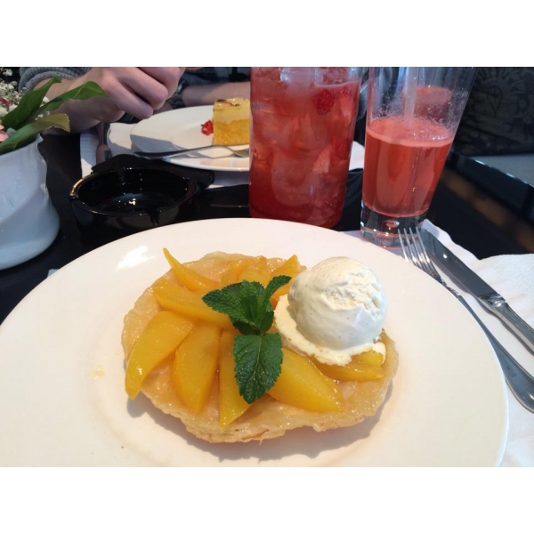 Ресторанный сервис бронирования столиков menu-rest.com - Интерьер ресторана "VOGUE cafe"