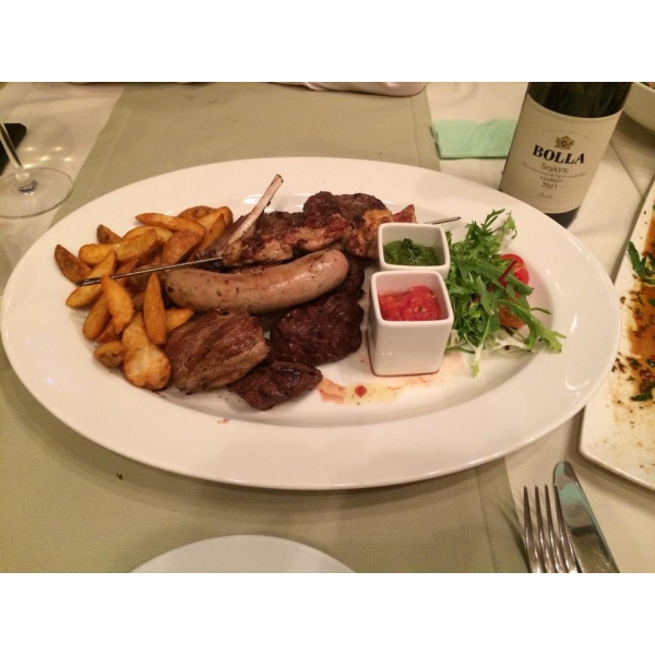 Ресторанный сервис бронирования столиков menu-rest.com - Интерьер ресторана "Брудер"