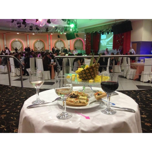 Ресторанный сервис бронирования столиков menu-rest.com - Интерьер ресторана "Хижина"