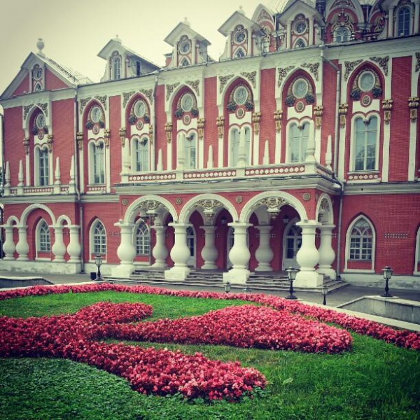 Ресторанный сервис бронирования столиков menu-rest.com - Интерьер ресторана "Петровский Путевой Дворец"