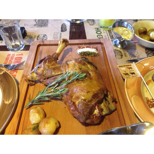 Ресторанный сервис бронирования столиков menu-rest.com - Интерьер ресторана "Бизон"