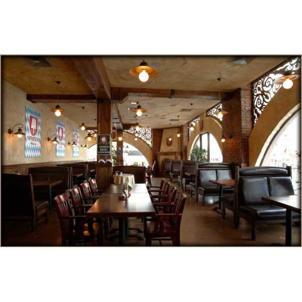 Ресторанный сервис бронирования столиков menu-rest.com - Интерьер ресторана "БУРГОМИСТР"