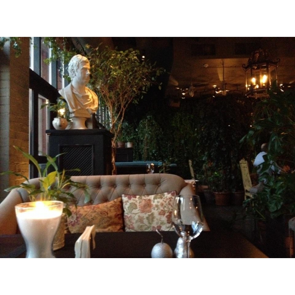 Ресторанный сервис бронирования столиков menu-rest.com - Интерьер ресторана "The сад"