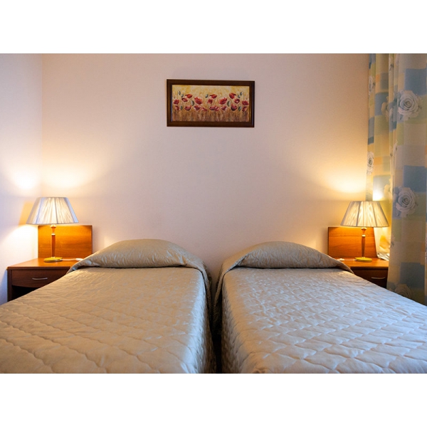 Ресторанный сервис бронирования столиков menu-rest.com - Интерьер ресторана "Максима Хотелс"