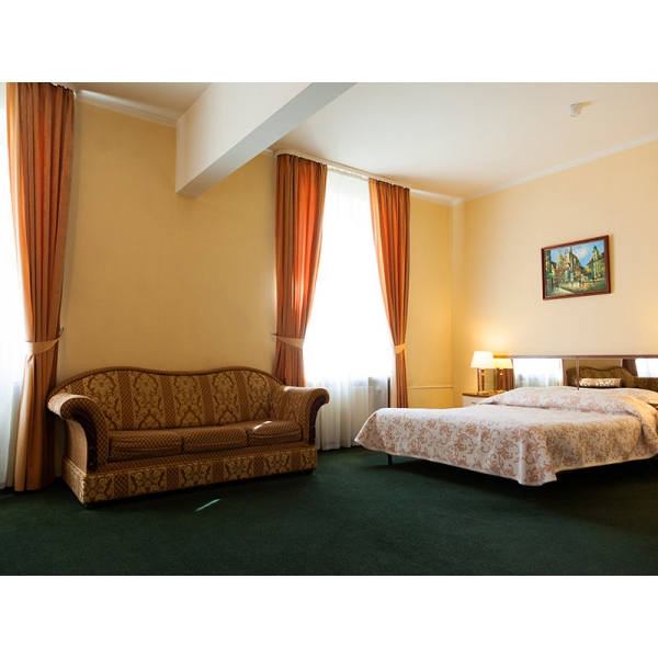 Ресторанный сервис бронирования столиков menu-rest.com - Интерьер ресторана "Максима Хотелс"