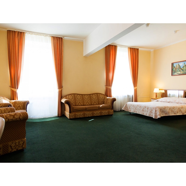 Ресторанный сервис бронирования столиков menu-rest.com - Интерьер ресторана "Максима Хотелс"