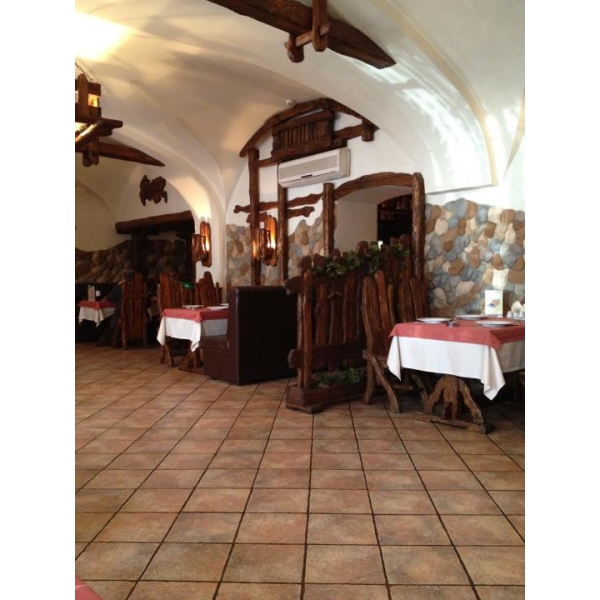 Ресторанный сервис бронирования столиков menu-rest.com - Интерьер ресторана "Хижина"