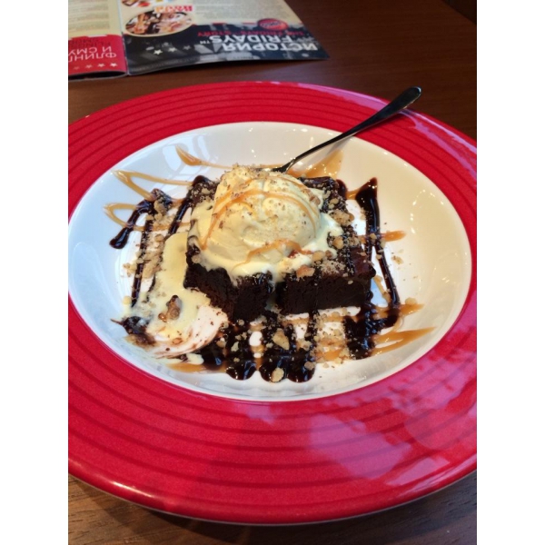 Ресторанный сервис бронирования столиков menu-rest.com - Интерьер ресторана "T.G.I. Friday`s"