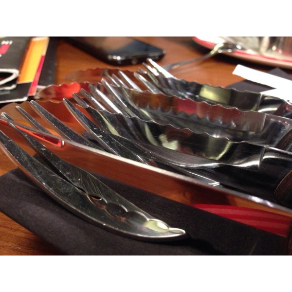 Ресторанный сервис бронирования столиков menu-rest.com - Интерьер ресторана "T.G.I. Friday`s"